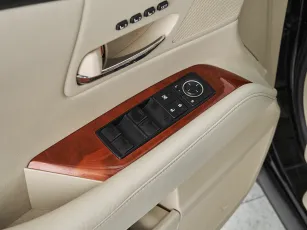 Lexus  14