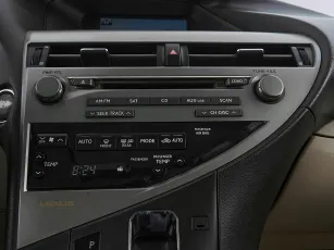 Lexus  16