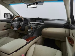 Lexus  9