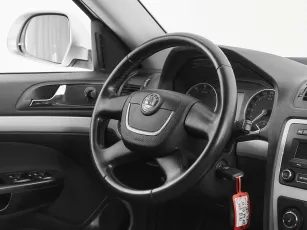 Skoda  10