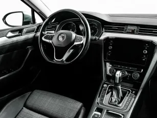 Volkswagen  10