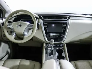Nissan  6
