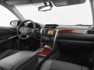 Toyota  9