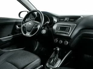 Kia  7