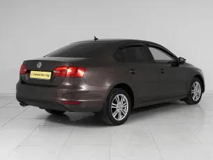 Volkswagen  6