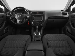 Volkswagen  8