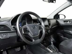 Hyundai  11