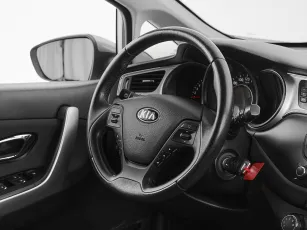 Kia  10