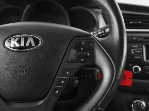Kia  12