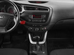 Kia  15