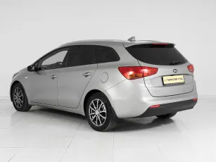 Kia  4