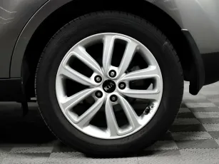 Kia  8