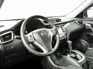 Nissan  10