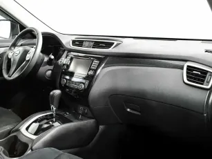 Nissan  8