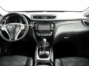 Nissan  9