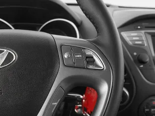 Hyundai  12