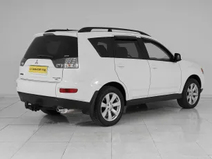 Mitsubishi  6
