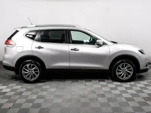 Nissan  4