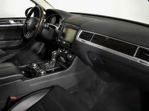 Volkswagen  9