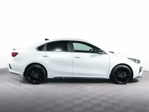 Kia  4