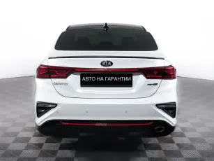 Kia  6