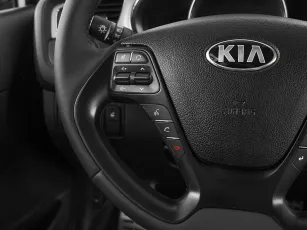 Kia  11