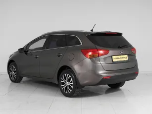 Kia  4