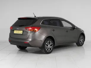 Kia  6