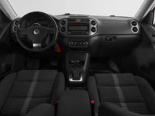 Volkswagen  8