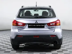 Mitsubishi  4