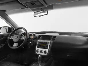 Nissan  10