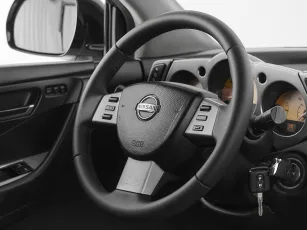 Nissan  11