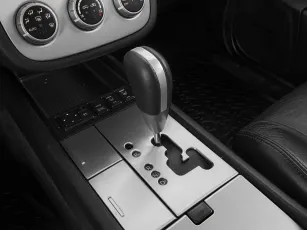 Nissan  16