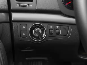 Hyundai  13
