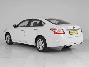 Nissan  4