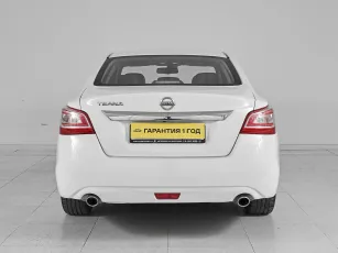 Nissan  5