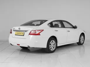 Nissan  6