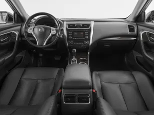 Nissan  8