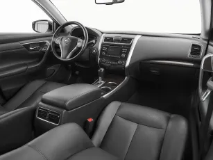 Nissan  9