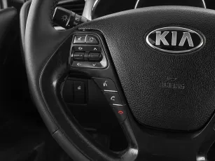 Kia  10