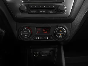 Kia  15