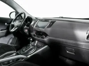 Kia  8