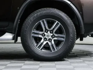 Toyota  5
