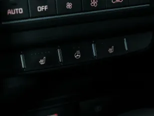 Kia  10