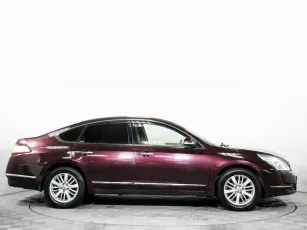 Nissan  4