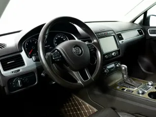 Volkswagen  9