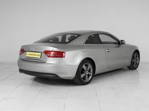 Audi  5