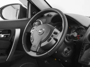 Nissan  10