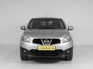 Nissan  2