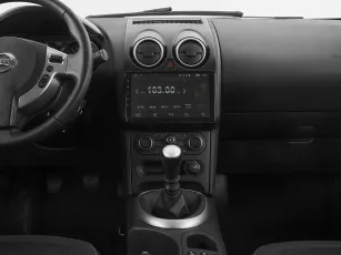 Nissan  8